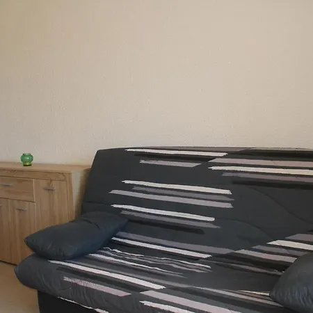 Apartment Calme Avec Piscine Commune Et Loggia Gn050-489