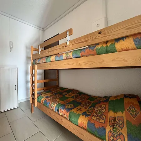 Apartment Calme Avec Piscine Commune Et Loggia Gn050-489 *