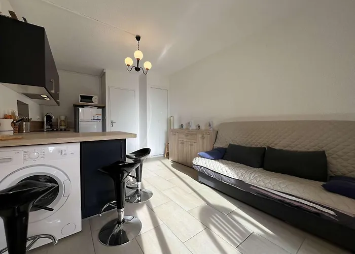 Calme Avec Piscine Commune Et Loggia Gn050-489 شقة